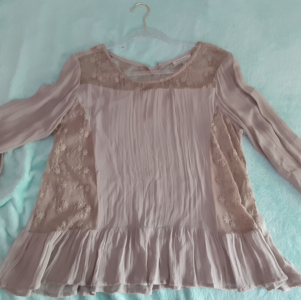 Mesh and lace flowy blouse